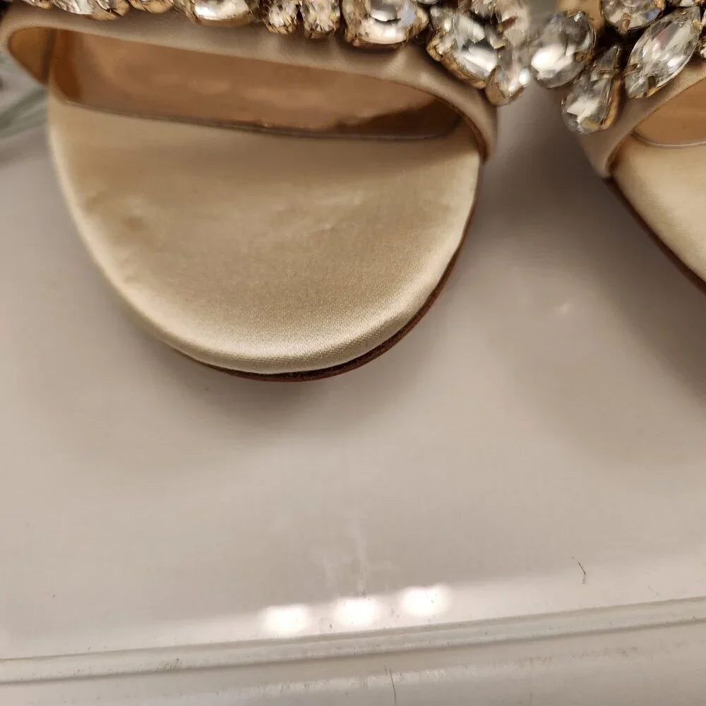 Badgley Mischka Embellished Sandals. NWT. Size 6
